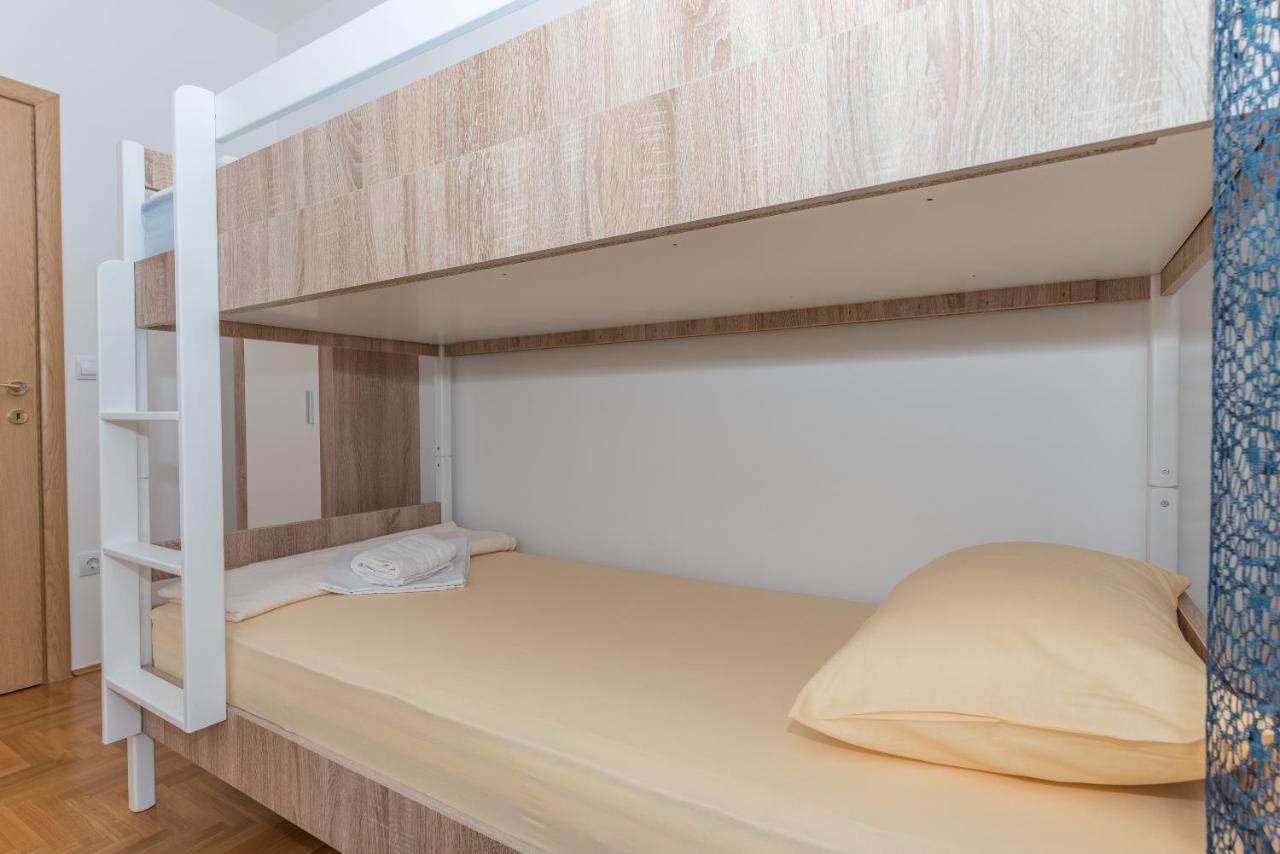 Deluxe 3 Bedroom Apartment With Sea View Baška Voda Exterior foto